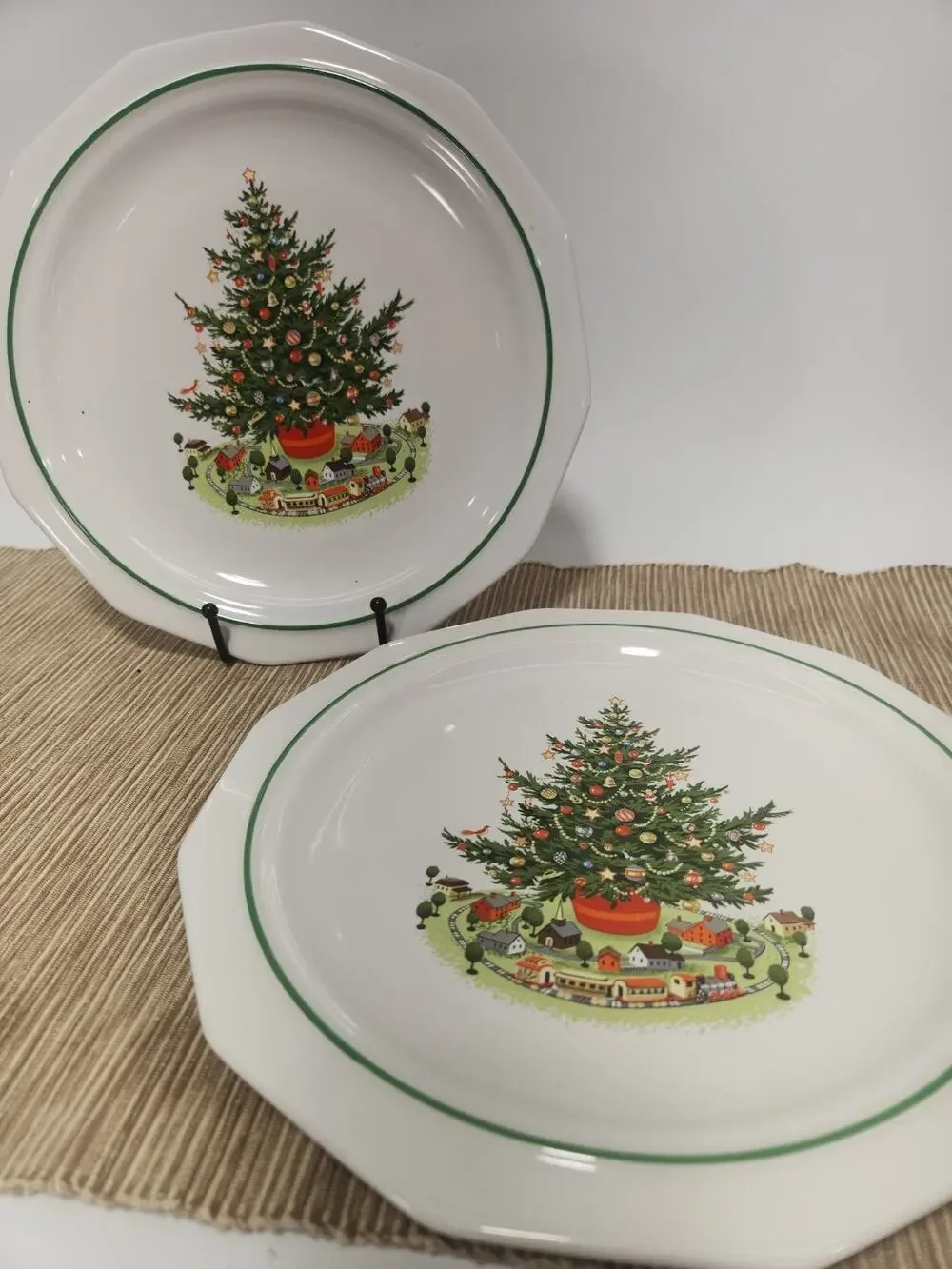 Vintage Pfaltzgraff Christmas Heritage Dinner Plates Set of 2 Tree Village Train